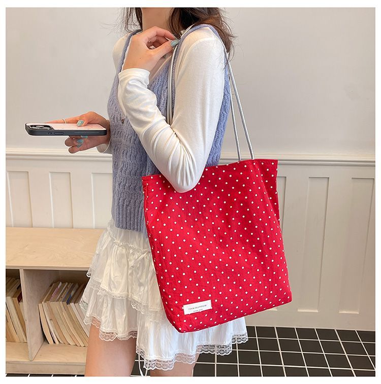 Borsa a tracolla da donna a pois leggera in nylon_voghion.com