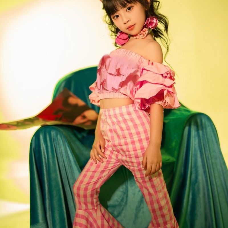 Girls' Pink Children's Day Show Outfit, Kids' Model Runway Fashion Suit, Off-Shoulder Bell-Bottom Pants With Trailing_voghion.com