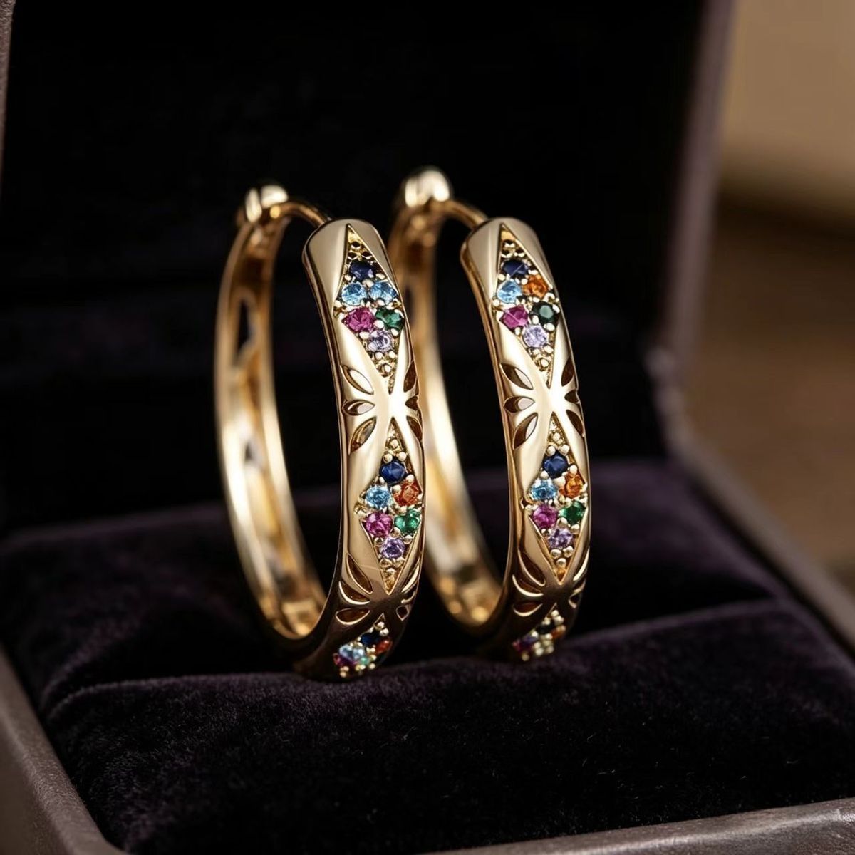 Exquisite Zircon Hoop Earrings Diamond-encrusted Luxury Style_voghion.com