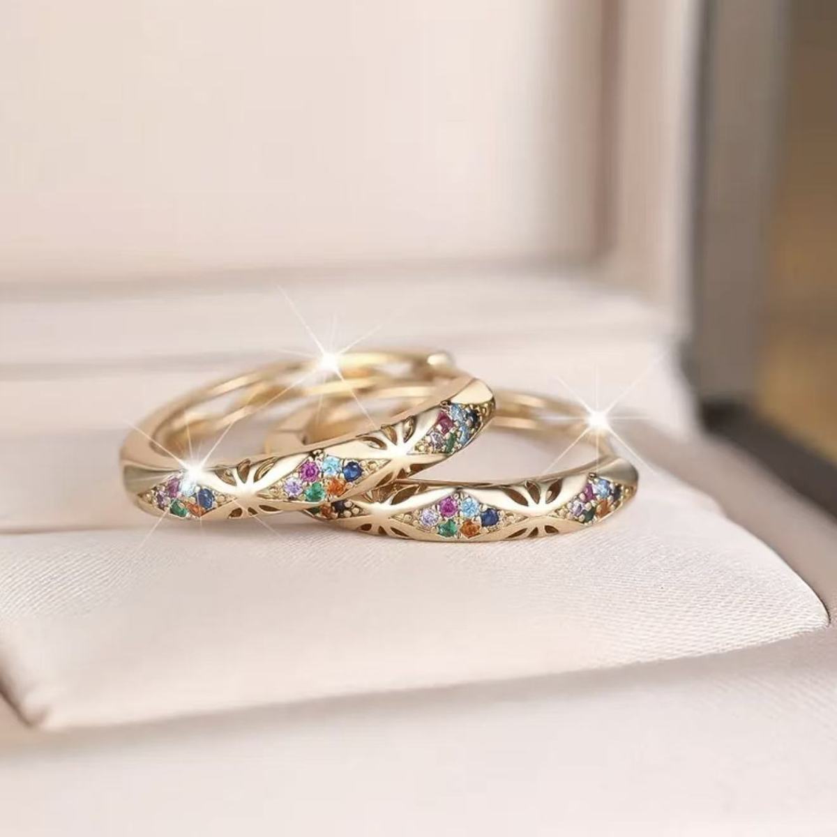 Exquisite Zircon Hoop Earrings Diamond-encrusted Luxury Style_voghion.com