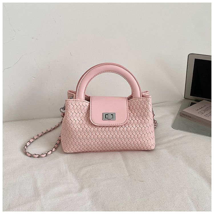 Elegant Quilted Shoulder Bag For Women Versatile Small Handbag_voghion.com
