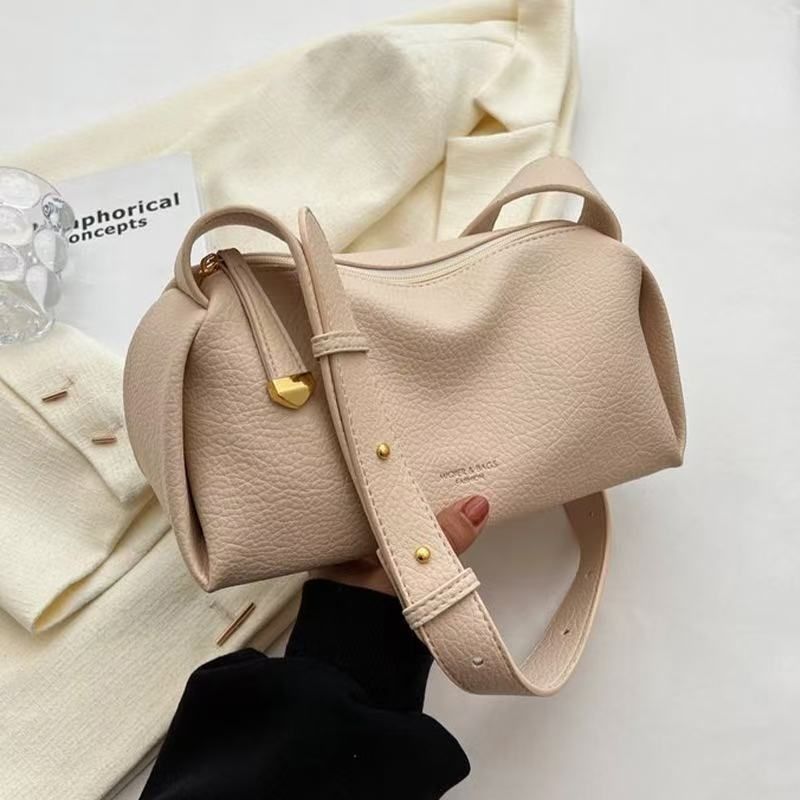 Trendy Women's Shoulder Bag Large Capacity Boston Style Handbag_voghion.com