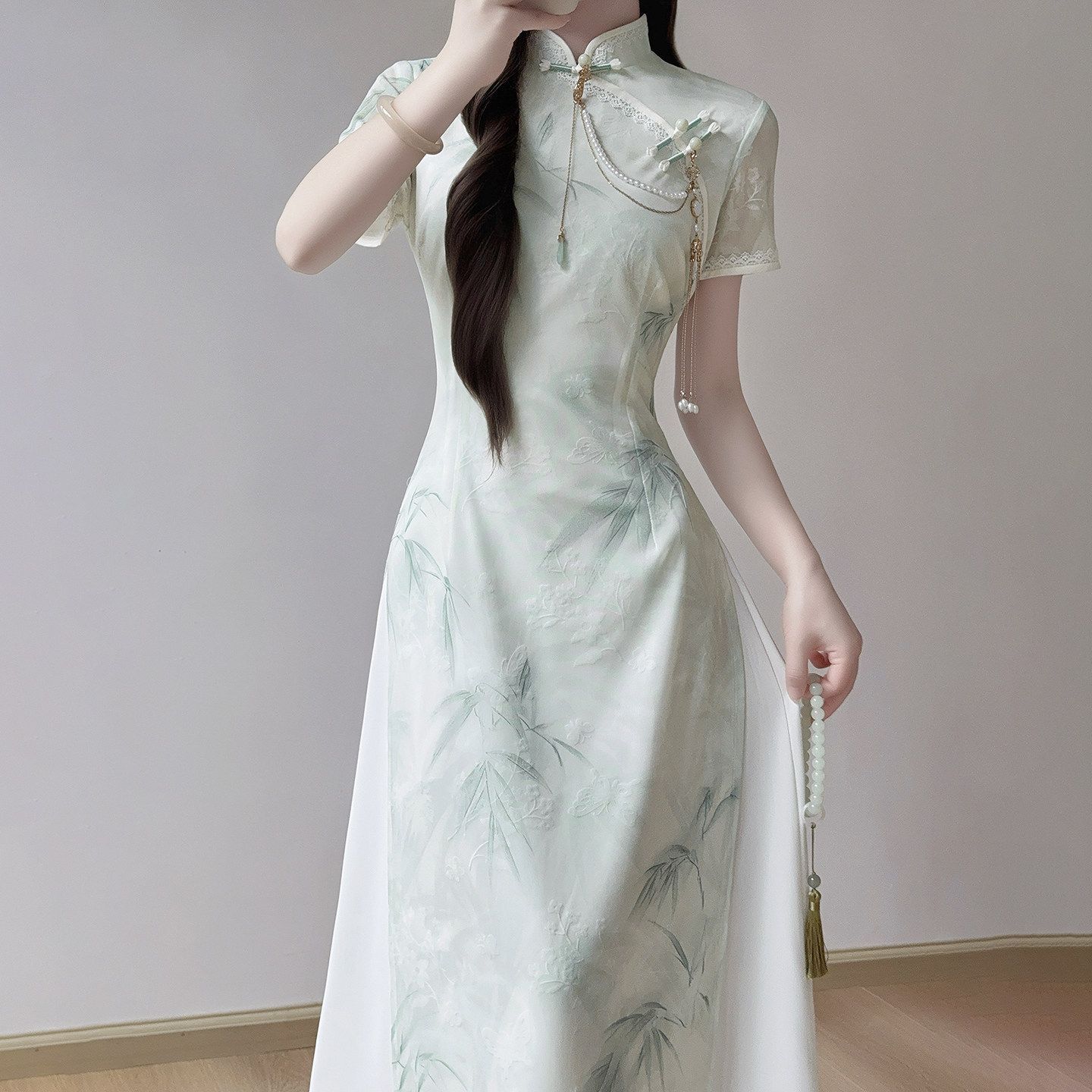 【预售15天】MOOUNCUNS/莫纯2026新款夏季绿色修身奥黛女新中式国风日常连衣裙