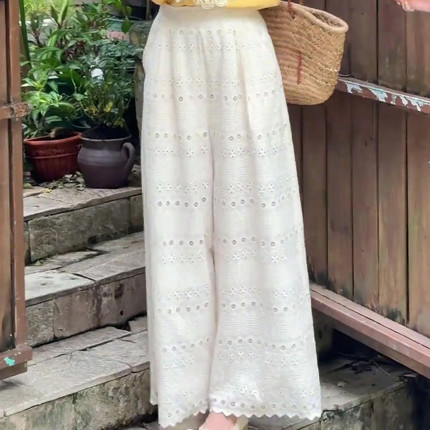 【预售15天】刺绣盘扣衬衫搭阔腿裤夏季新款港风复古活泼俏皮减龄高级感套装女