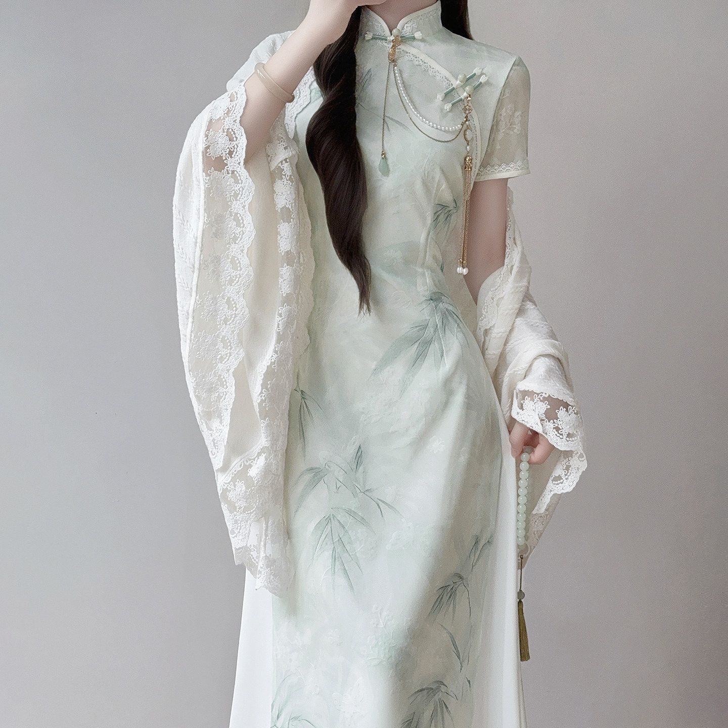 【预售15天】MOOUNCUNS/莫纯2026新款夏季绿色修身奥黛女新中式国风日常连衣裙