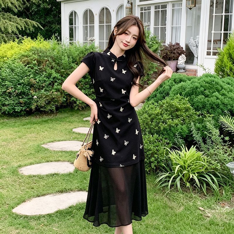 【预售15天】黑色新中式改良旗袍连衣裙女夏收腰显瘦蝴蝶刺绣拼接雪纺鱼尾长裙