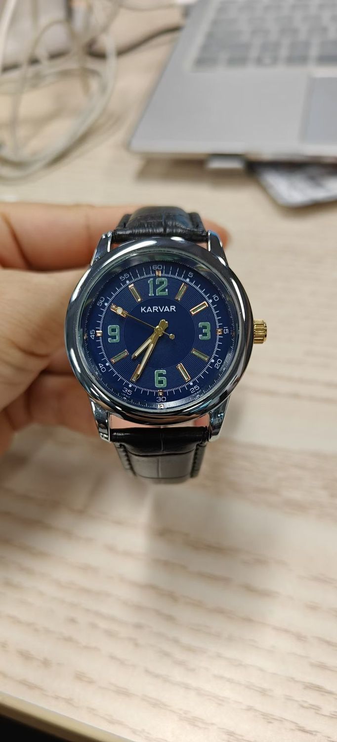 Orologio al quarzo uomo quadrante blu impermeabile ed elegante_voghion.com