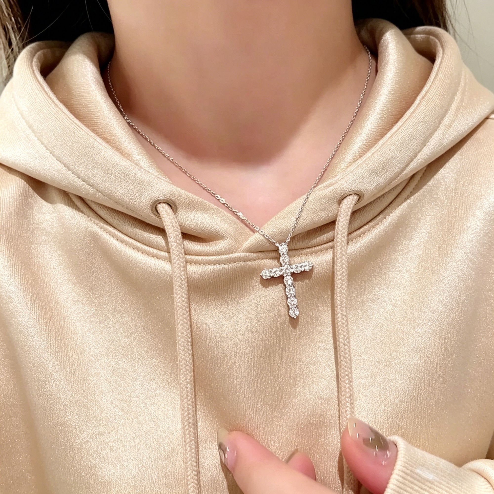 洗澡可戴 不掉色镶钻十字架项链女小众设计感锁骨链轻奢百搭