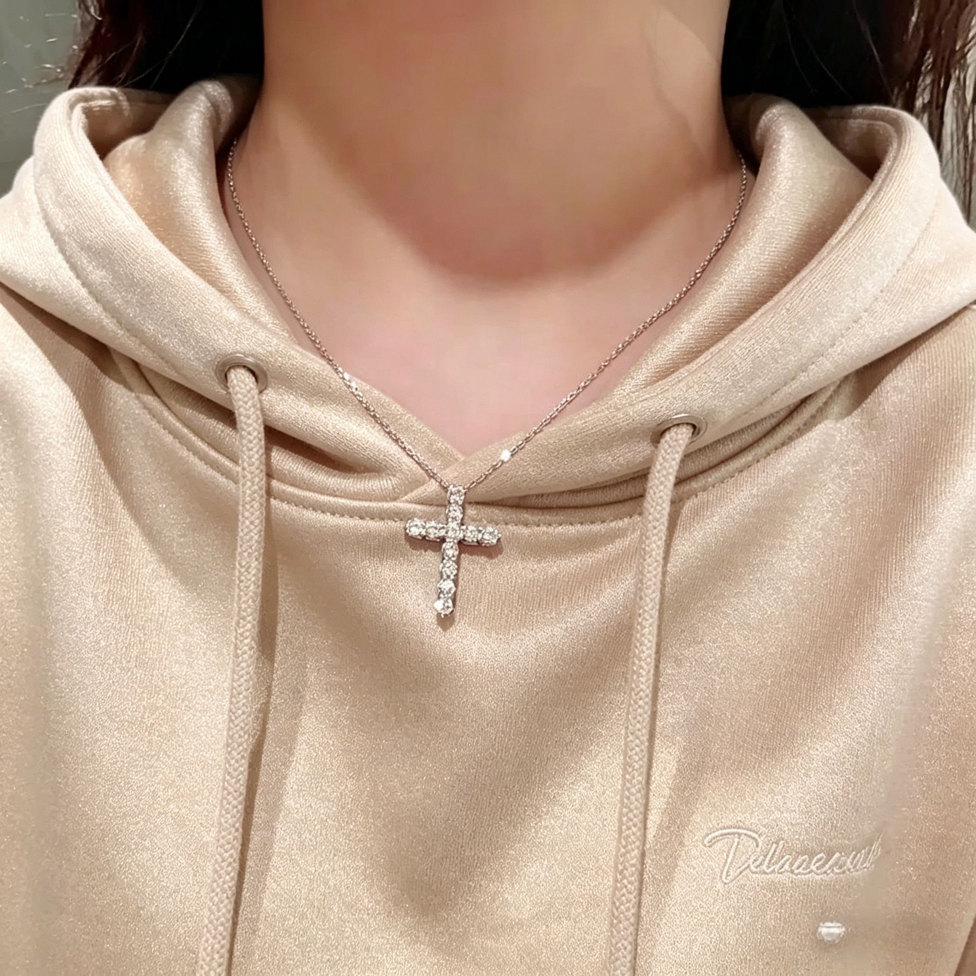 【洗澡可戴 不掉色】镶钻十字架项链女小众设计感锁骨链轻奢百搭 图片 4