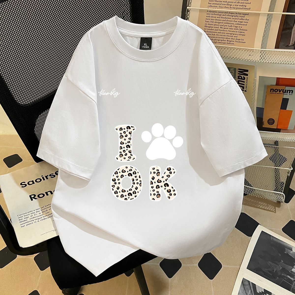 T-shirt unisexe de haute qualité à imprimé léopard créatif, élégant pour les trajets quotidiens, col rond, manches courtes, 100% coton_voghion.com
