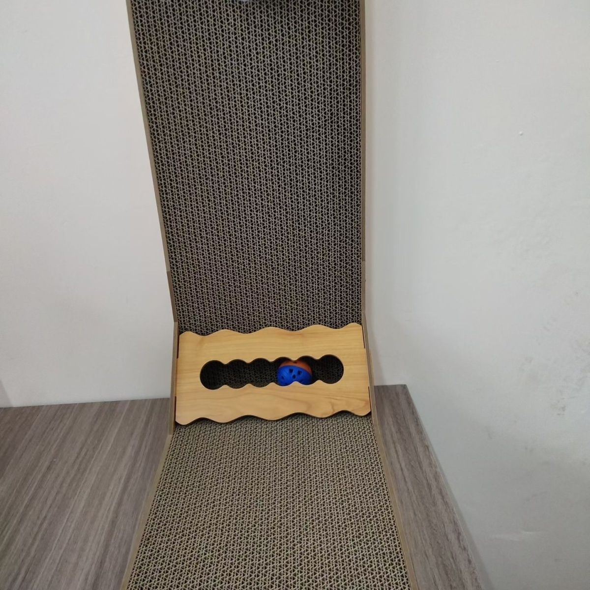猫咪立式沙发抓板不掉爪器猫爪瓦楞纸玩具磨爪神器耐磨靠墙用品