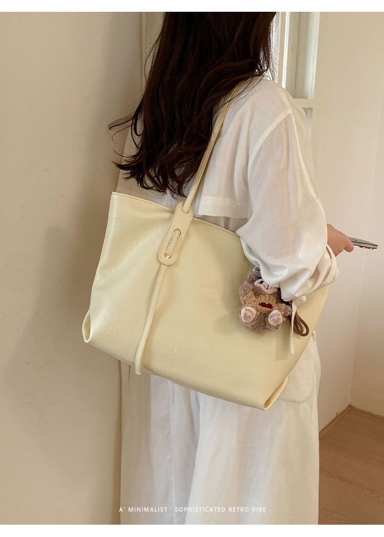 Large Capacity Shoulder Tote Bag For Daily Use And Commuting_voghion.com