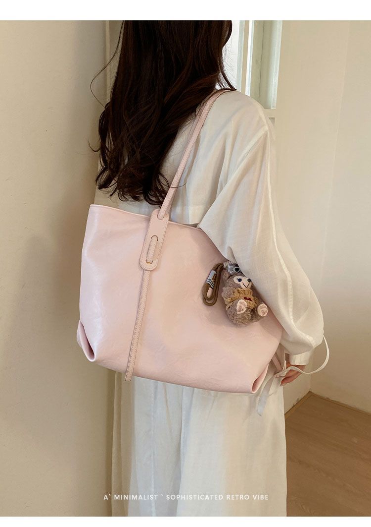 Large Capacity Shoulder Tote Bag For Daily Use And Commuting_voghion.com