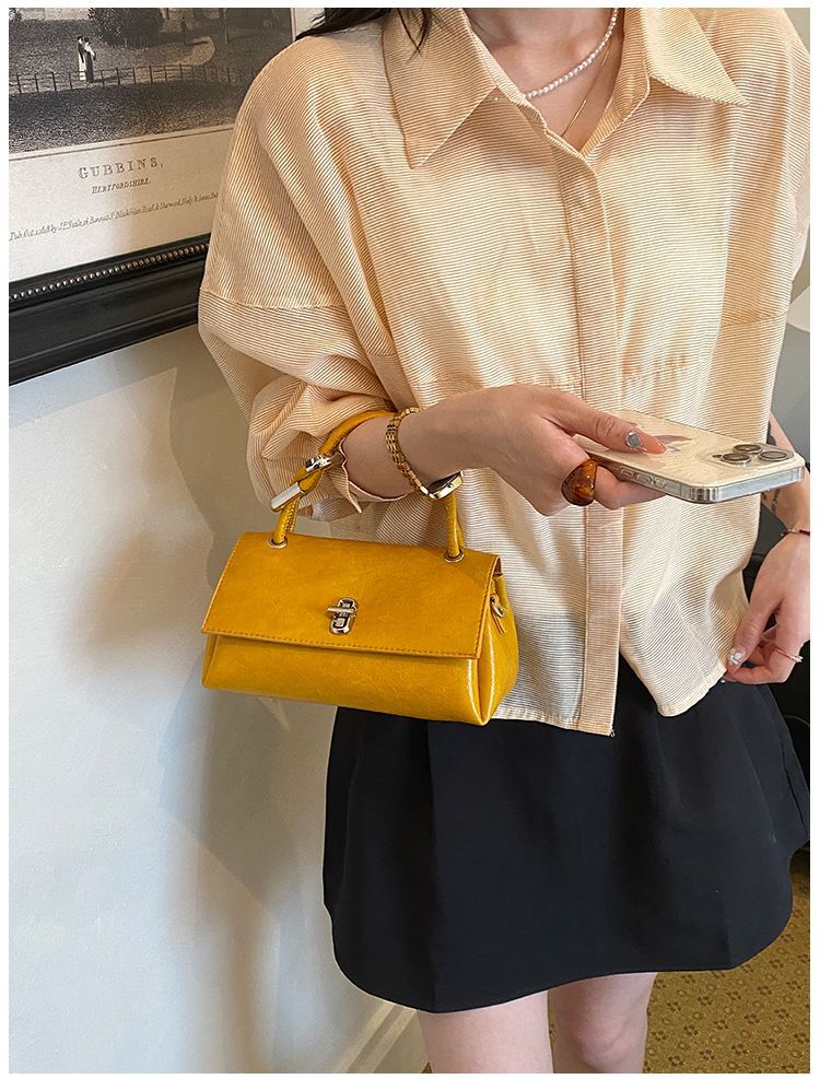 Elegant Women's Shoulder Bag Simple Versatile Handbag Crossbody_voghion.com