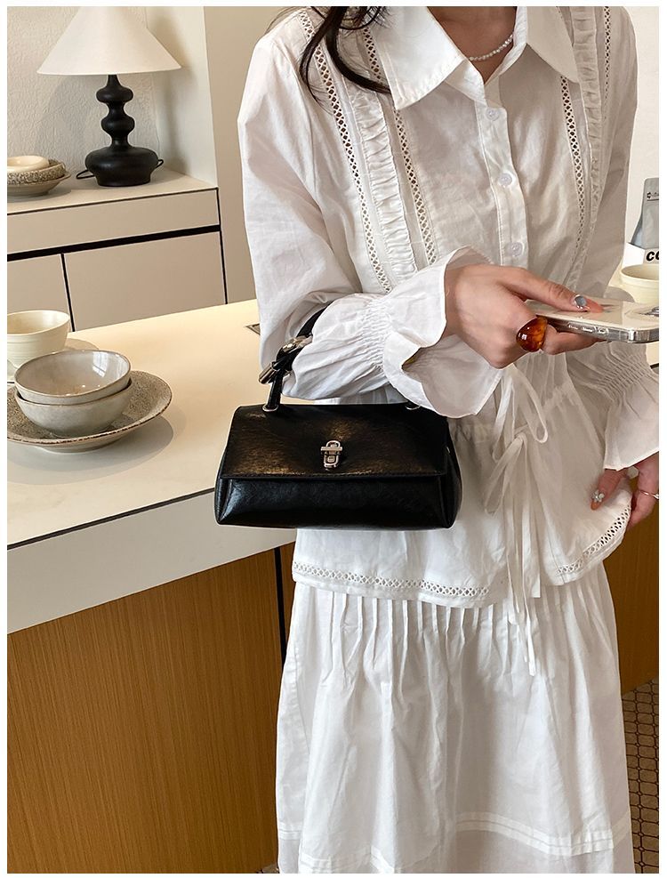 Elegant Women's Shoulder Bag Simple Versatile Handbag Crossbody_voghion.com