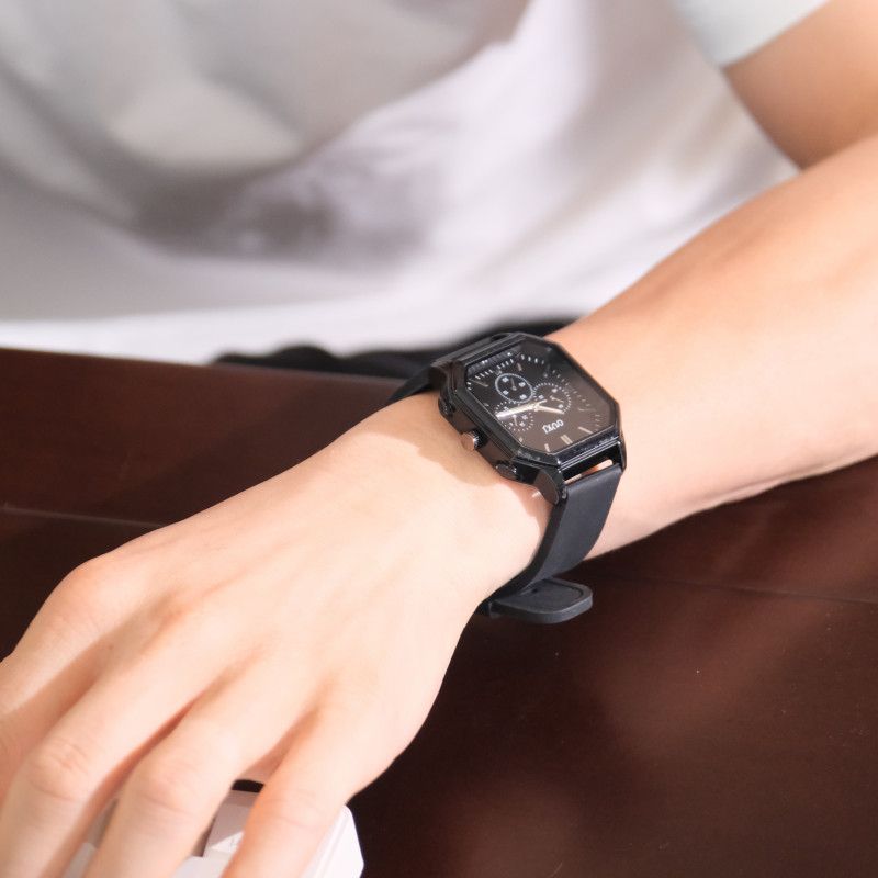 Stylish Square Men's Watch With Large Dial And Silicone Strap_voghion.com