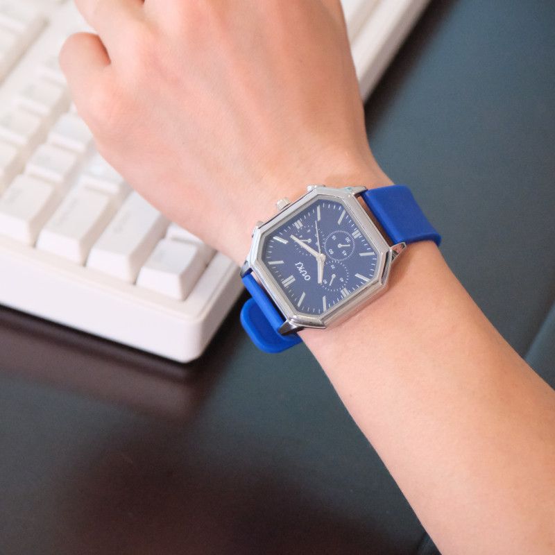 Stylish Square Men's Watch With Large Dial And Silicone Strap_voghion.com