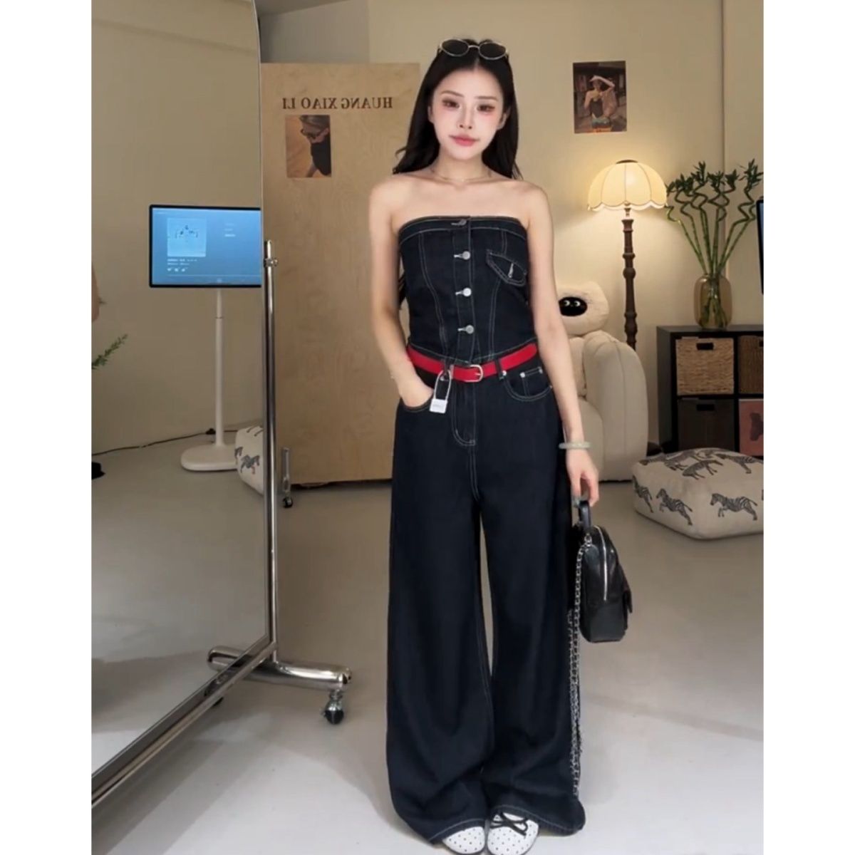 Kuaishou Influencer's Same Style: Rro American-style Denim Tube Top + High-waisted Straight Wide-leg Pants Two-piece_voghion.com