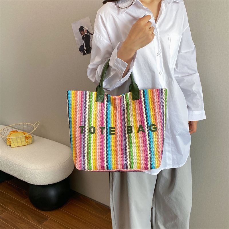 Veelzijdige nieuwe gestreepte geweven tas voor dames, ruime draagtas, modieuze rieten tas voor woon-werkverkeer_voghion.com