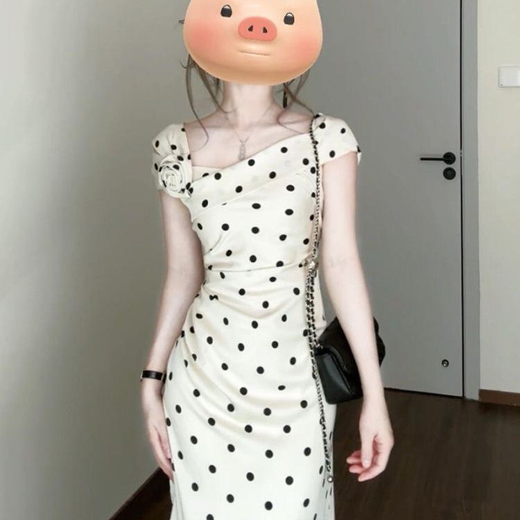 法式气质白色波点连衣裙子女夏季2025新款立体花朵腰包长裙