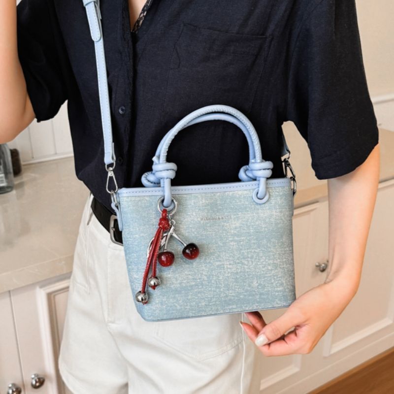 2026 Summer New Arrival: Luxurious Design High-End Handbag, Macaron Simple Commuting Shoulder, Fashionable Crossbody_voghion.com