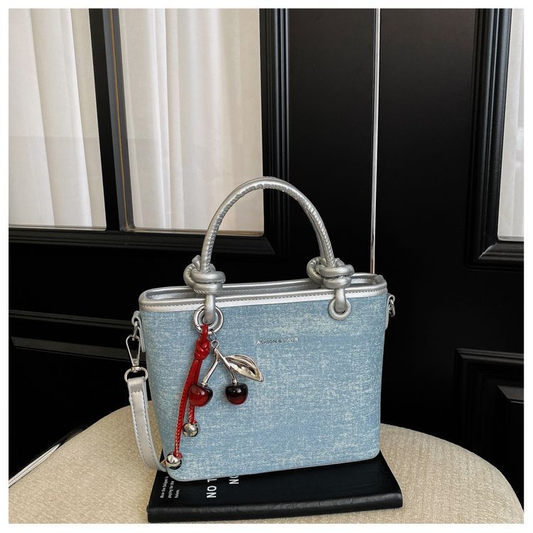 Luxurious Designer Women's Shoulder Bag Macaron Commuter Handbag_voghion.com