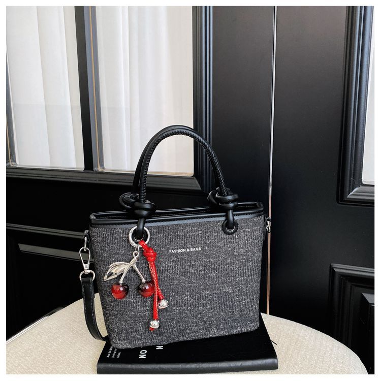 Luxurious Designer Women's Shoulder Bag Macaron Commuter Handbag_voghion.com