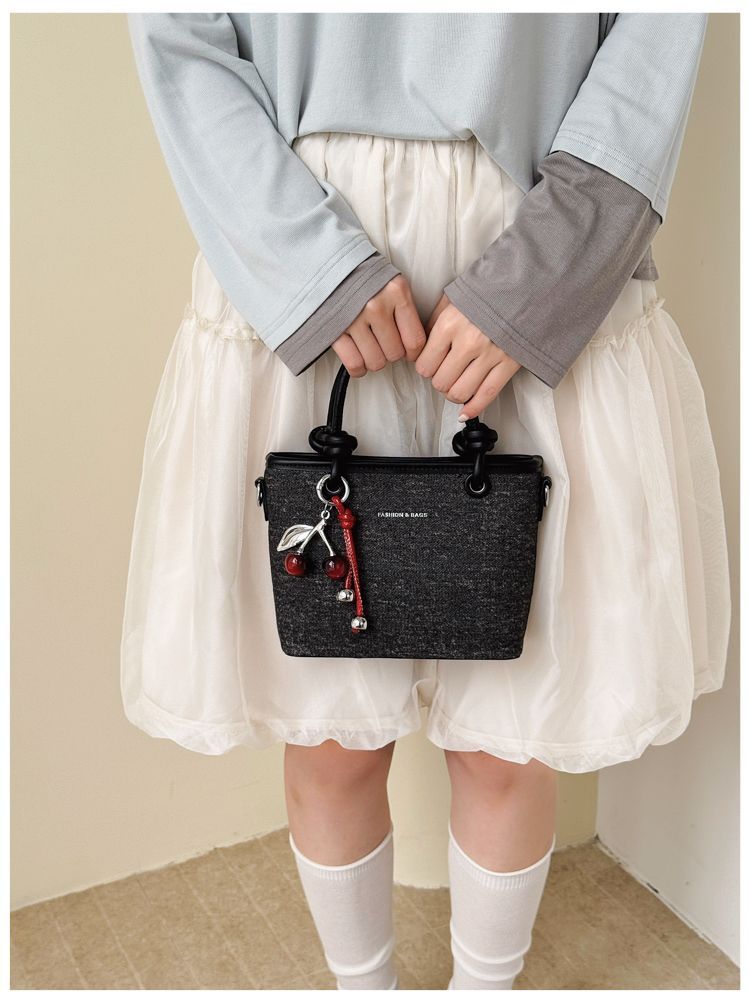 Luxurious Designer Women's Shoulder Bag Macaron Commuter Handbag_voghion.com