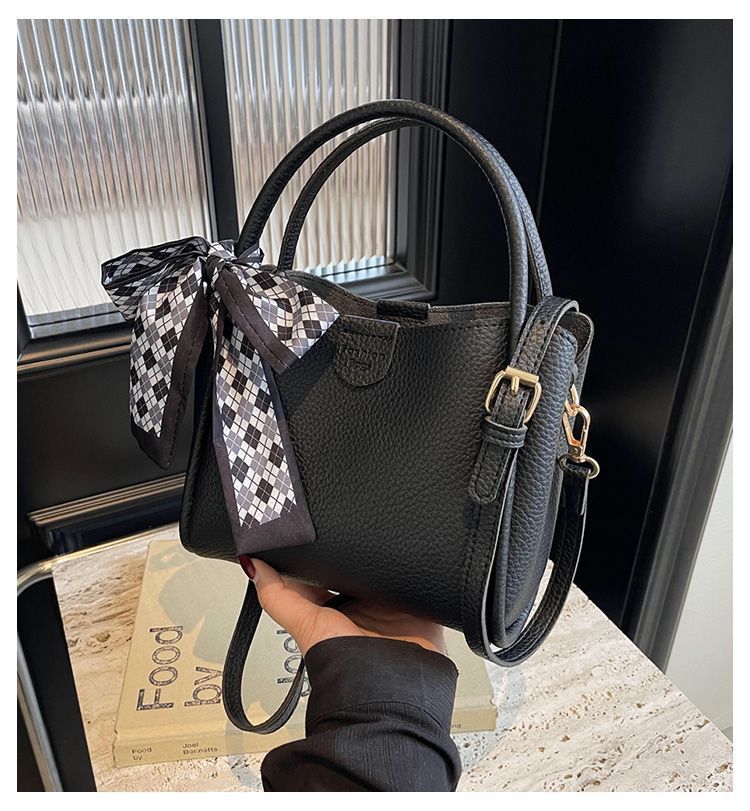 Elegant Bucket Bag Lightweight Shoulder Bag For Women Casual Style_voghion.com
