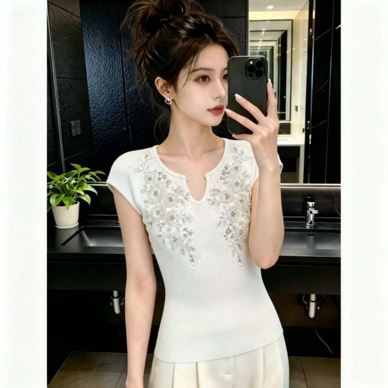Heavy Beaded Top 2026 Summer New Style Elegant Slim Fit Base Short Sleeve Knit Shirt For Women_ecoleips.com