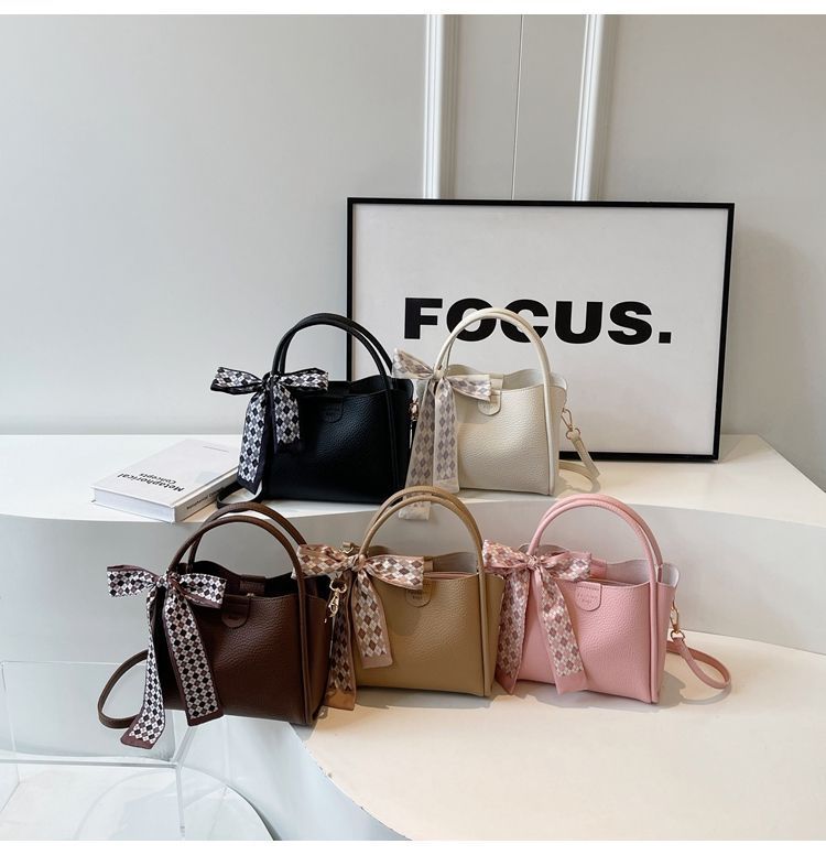 Elegant Bucket Bag Lightweight Shoulder Bag For Women Casual Style_voghion.com