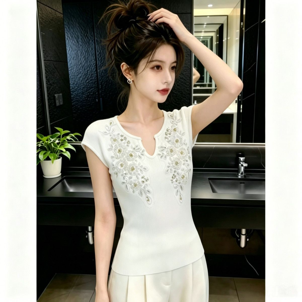 Heavy Beaded Top 2026 Summer New Style Elegant Slim Fit Base Short Sleeve Knit Shirt For Women_ecoleips.com