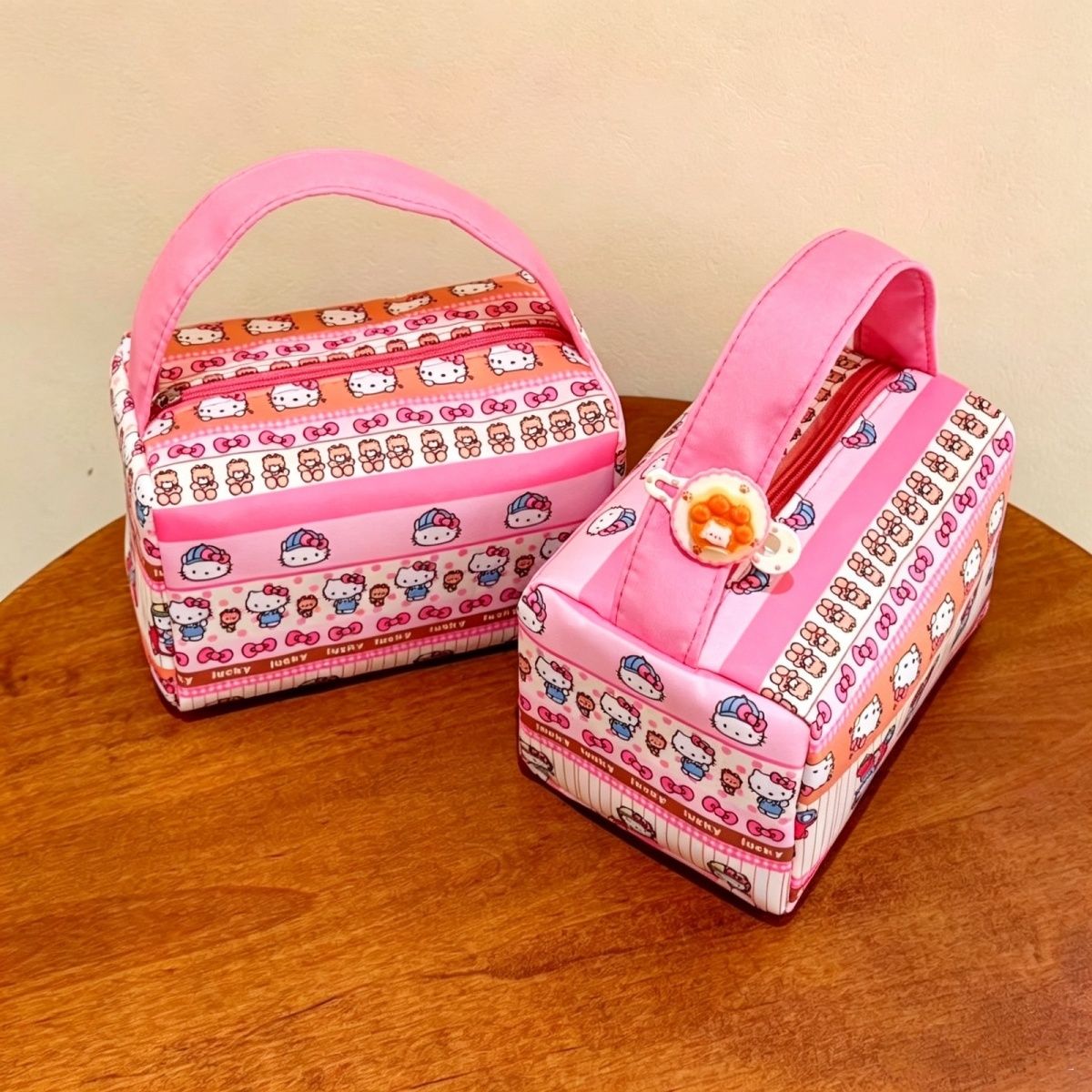 日系Hello Kitty手提化妆包 少女心大容量收纳盒 卡通超萌化妆品 图片 6