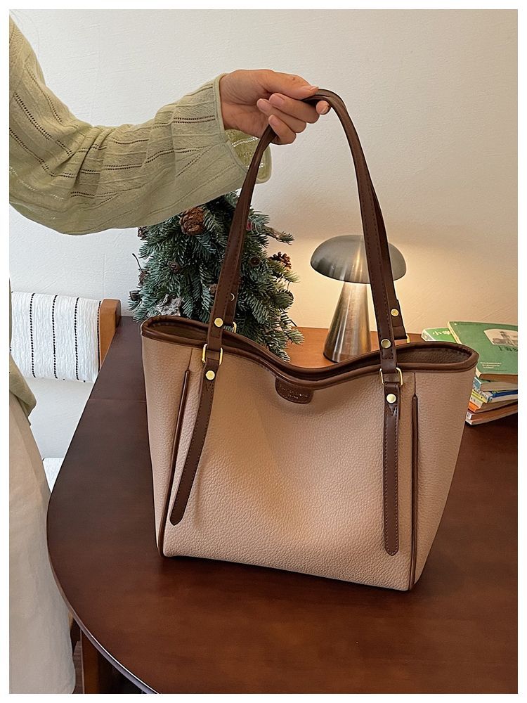 High-end Women's Shoulder Bag For Students Summer Style_voghion.com
