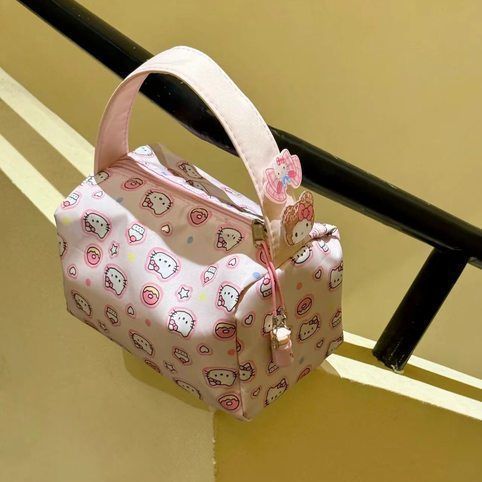 日系Hello Kitty手提化妆包 少女心大容量收纳盒 卡通超萌化妆品