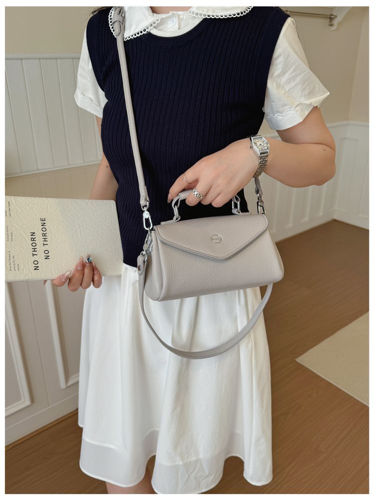 Versatile Women's Solid Colour Shoulder Bag Elegant Crossbody_voghion.com