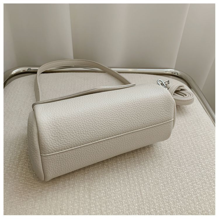 Versatile Women's Solid Colour Shoulder Bag Elegant Crossbody_voghion.com