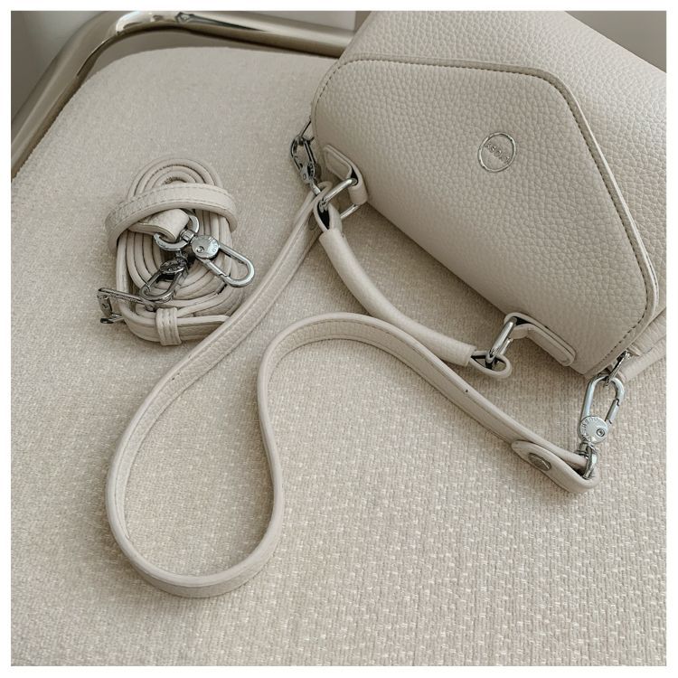 Versatile Women's Solid Colour Shoulder Bag Elegant Crossbody_voghion.com
