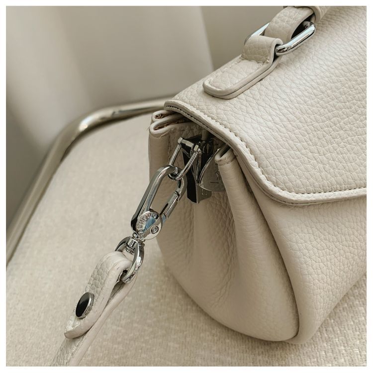 Versatile Women's Solid Colour Shoulder Bag Elegant Crossbody_voghion.com