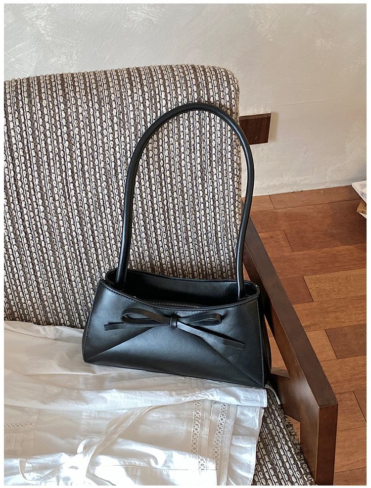 Elegant Women's White Shoulder Bag, Large Capacity Handbag_voghion.com