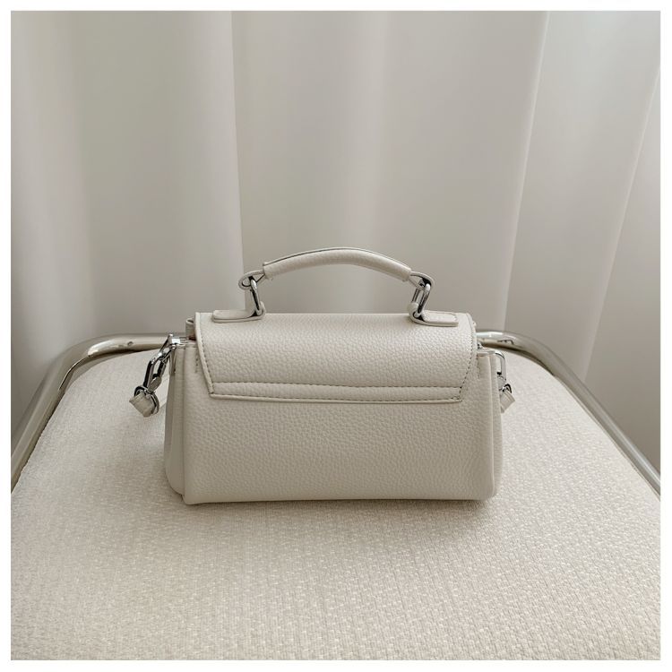 Versatile Women's Solid Colour Shoulder Bag Elegant Crossbody_voghion.com