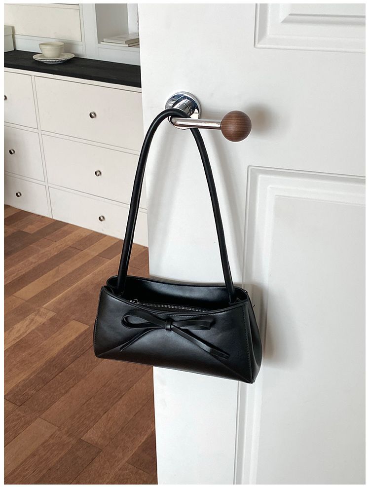Elegant Women's White Shoulder Bag, Large Capacity Handbag_voghion.com