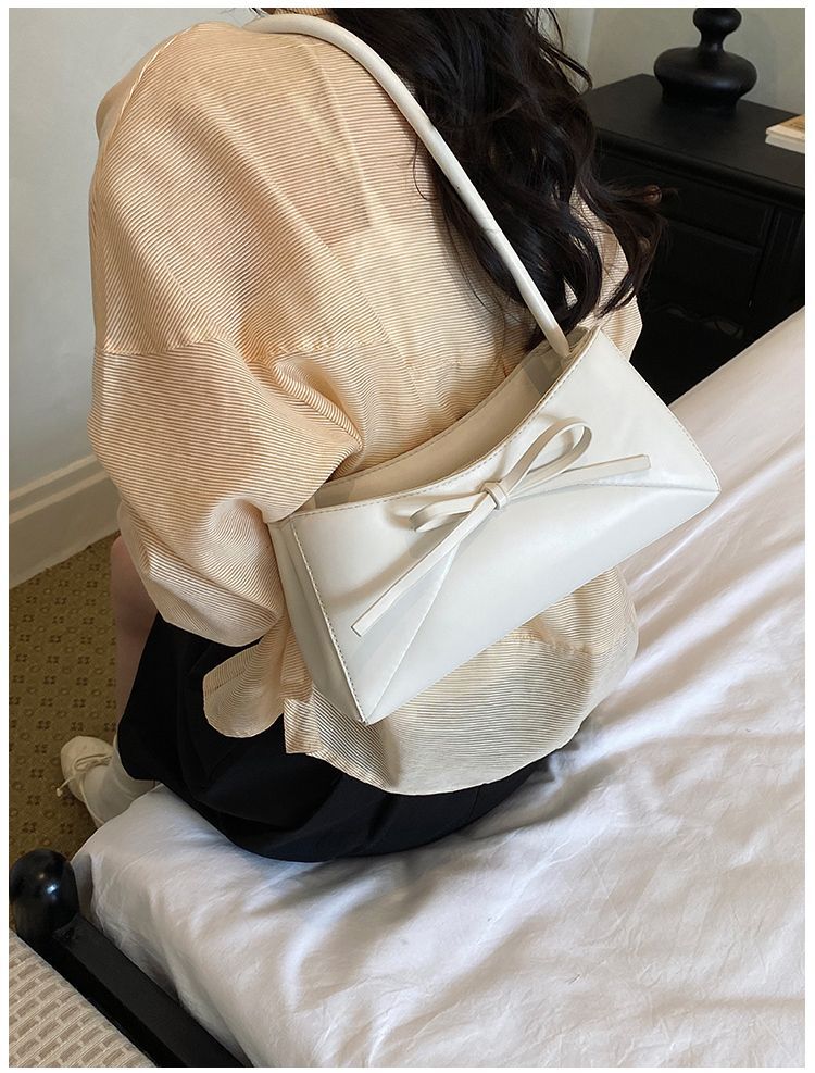 Elegant Women's White Shoulder Bag, Large Capacity Handbag_voghion.com