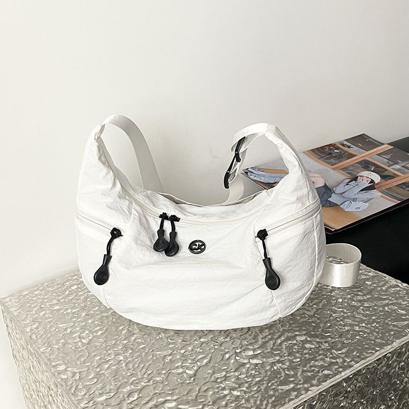 Japanese-style Ultra-lightweight Nylon Dumpling 2026 New Casual Sports Crossbody Women, Versatile Shoulder Bag For_voghion.com