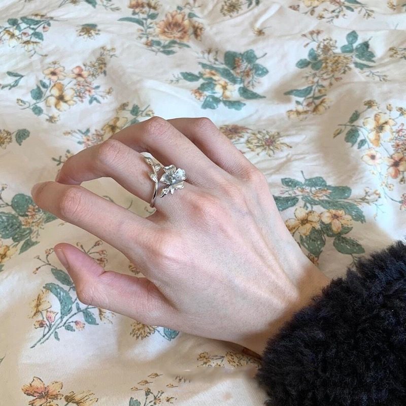 Retro Chinese Style Leaf Ring Minimalist Exquisite Designer Ring_voghion.com