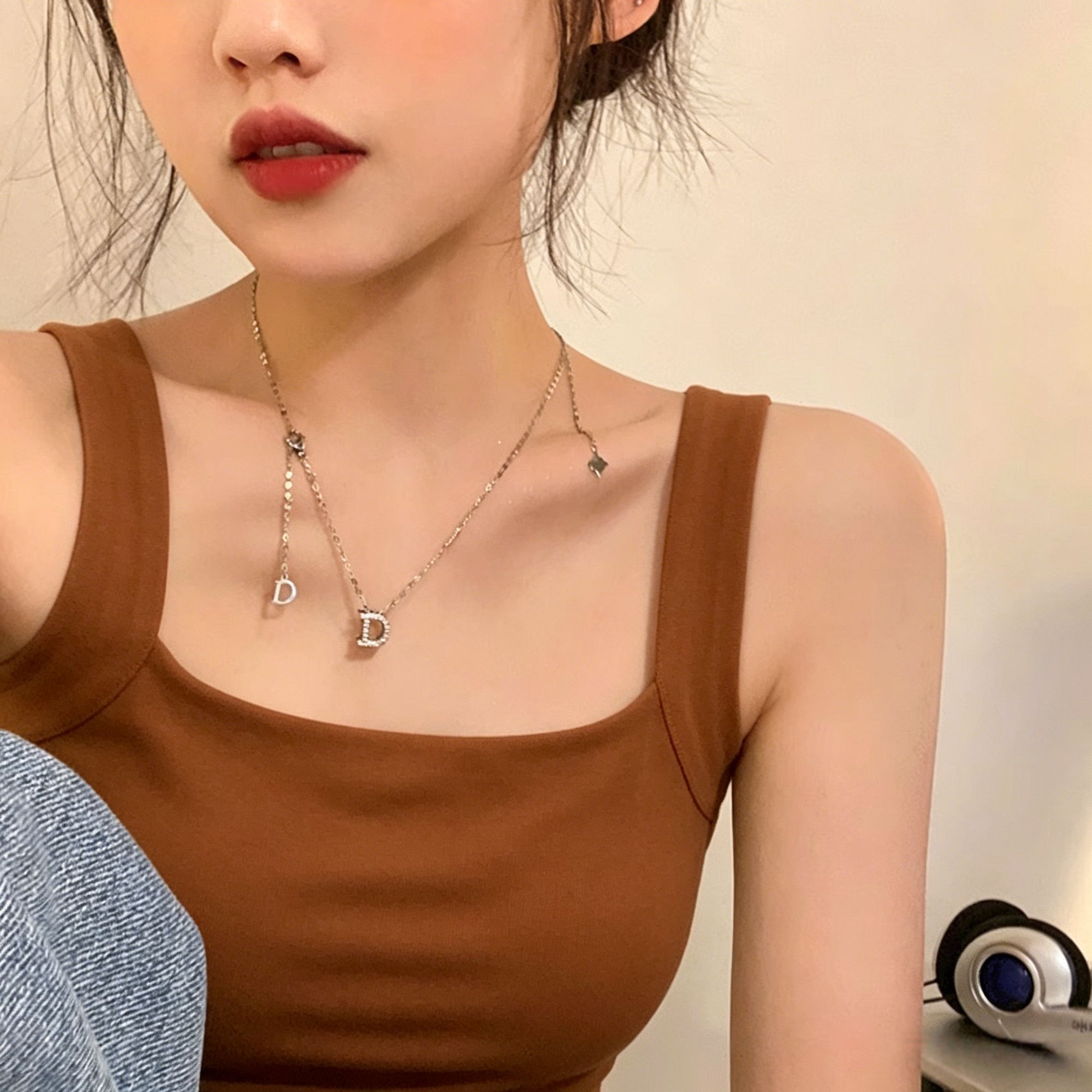 【高品质 不掉色】镶钻 D 字母流苏细项链女小众可调节星星吊坠轻 图片 3