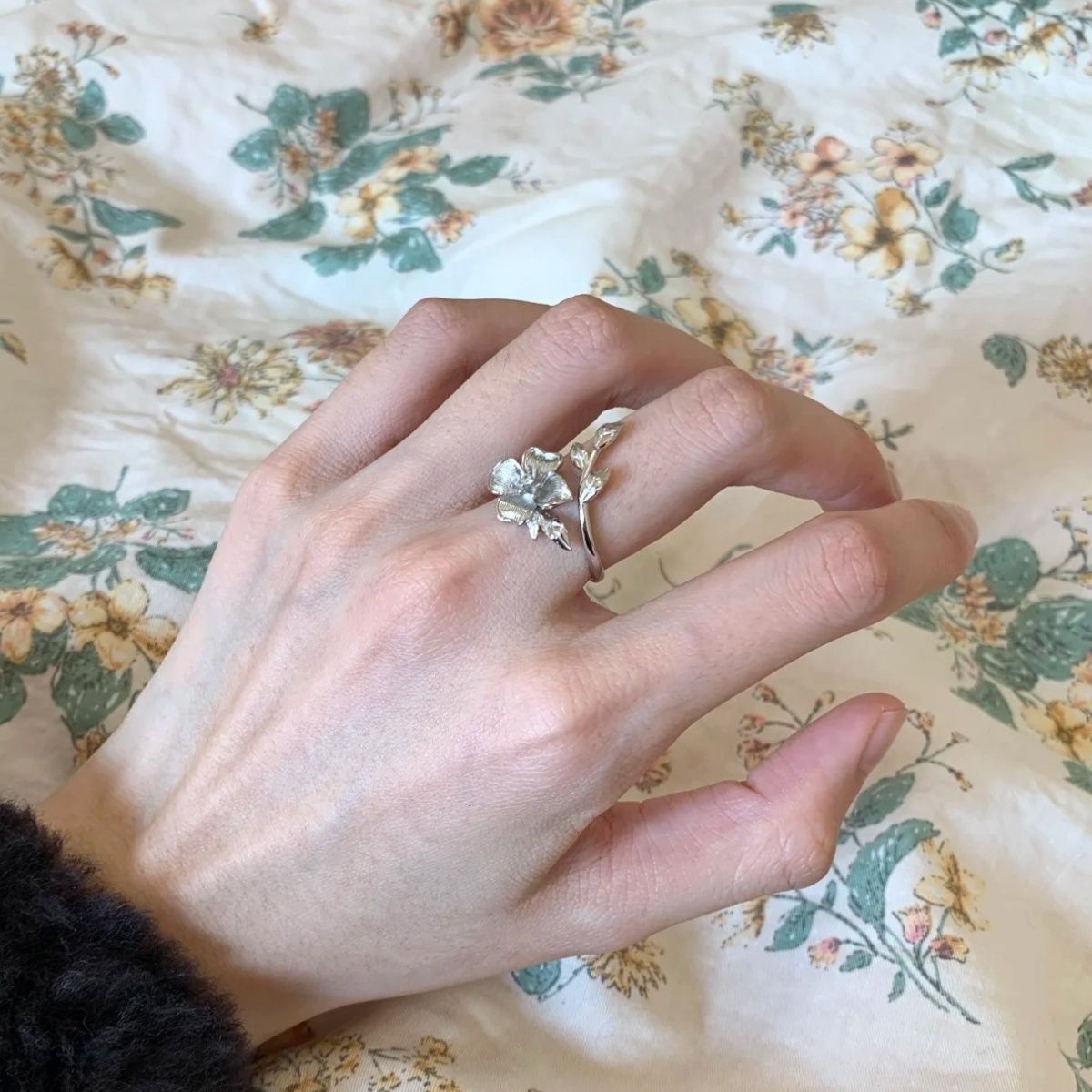 Retro Chinese Style Leaf Ring Minimalist Exquisite Designer Ring_voghion.com