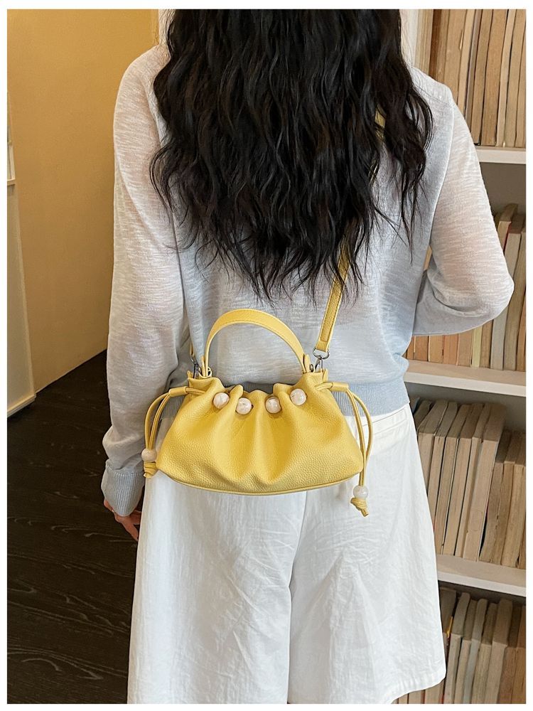 Versatile Cloud Handbag For Women Textured Commuter Shoulder Bag_voghion.com