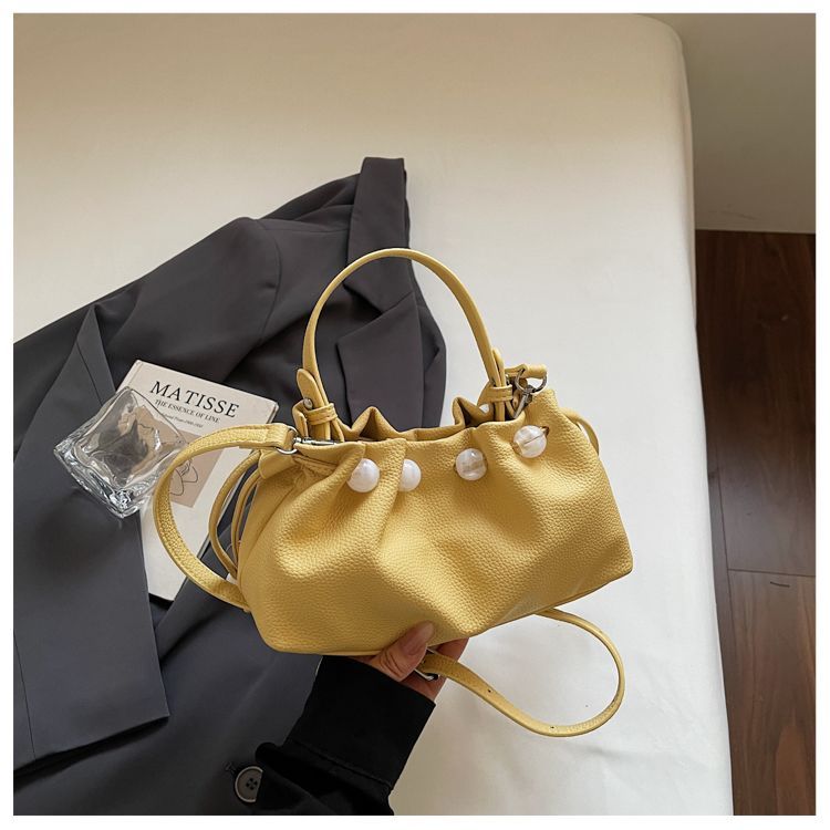 Versatile Cloud Handbag For Women Textured Commuter Shoulder Bag_voghion.com