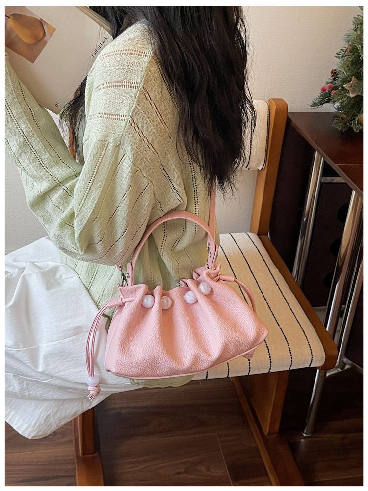 Versatile Cloud Handbag For Women Textured Commuter Shoulder Bag_voghion.com